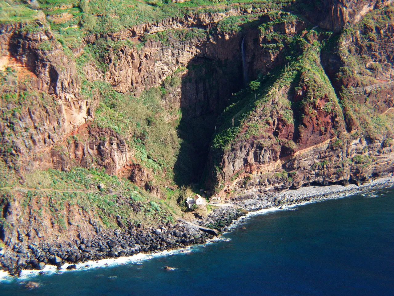 Vereda do Calhau da Lapa, Madeira hiking trail (V-CALHAULAPA)